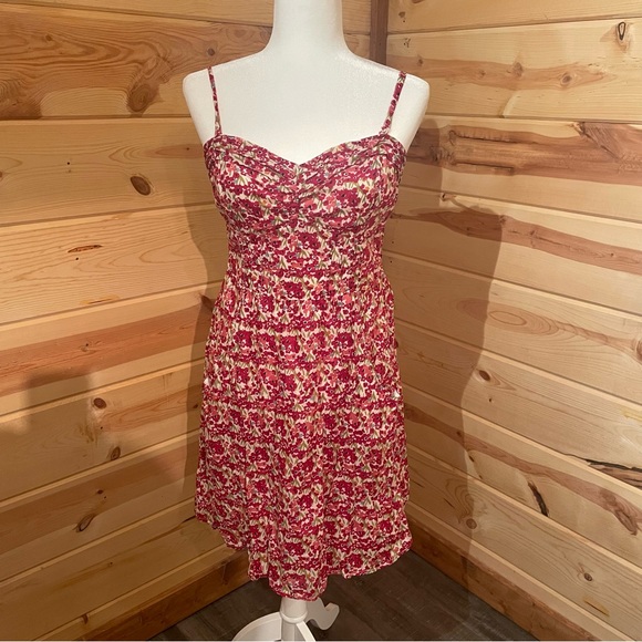 American Eagle Outfitters Dresses & Skirts - American Eagle Outfitters Red and Pink Floral Midi Dress